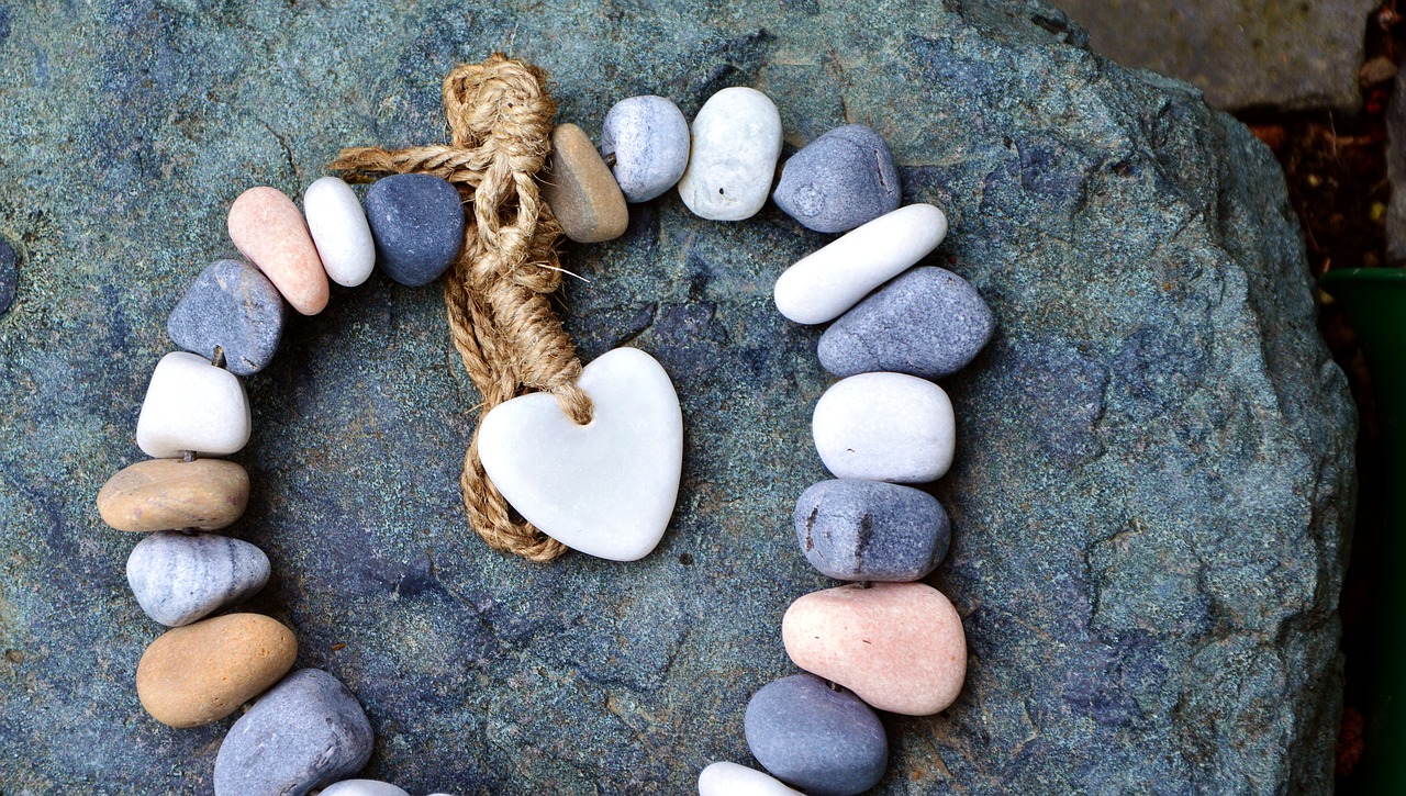 10 Unique Ideas for DIY Travel Souvenirs